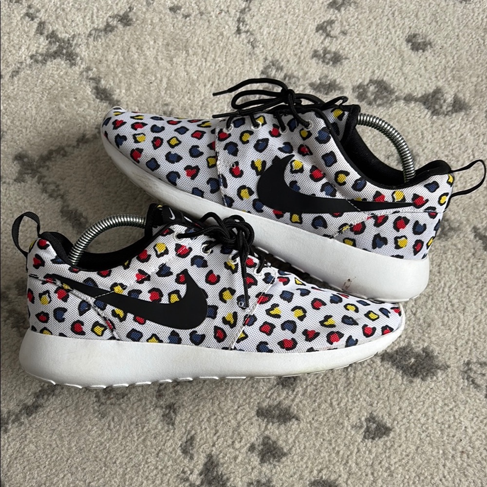 nike ID roche run “colorful cheetah” shoes